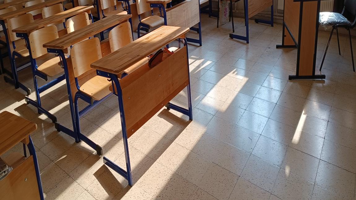 Okulumuzda Yenilenen Sıra, Masa ve Sandalyeler